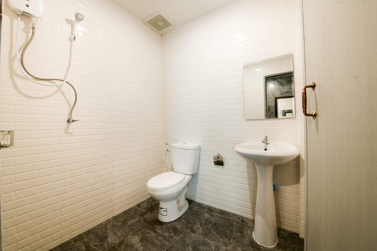 Oyo 347 Southside Residence Патая Екстериор снимка
