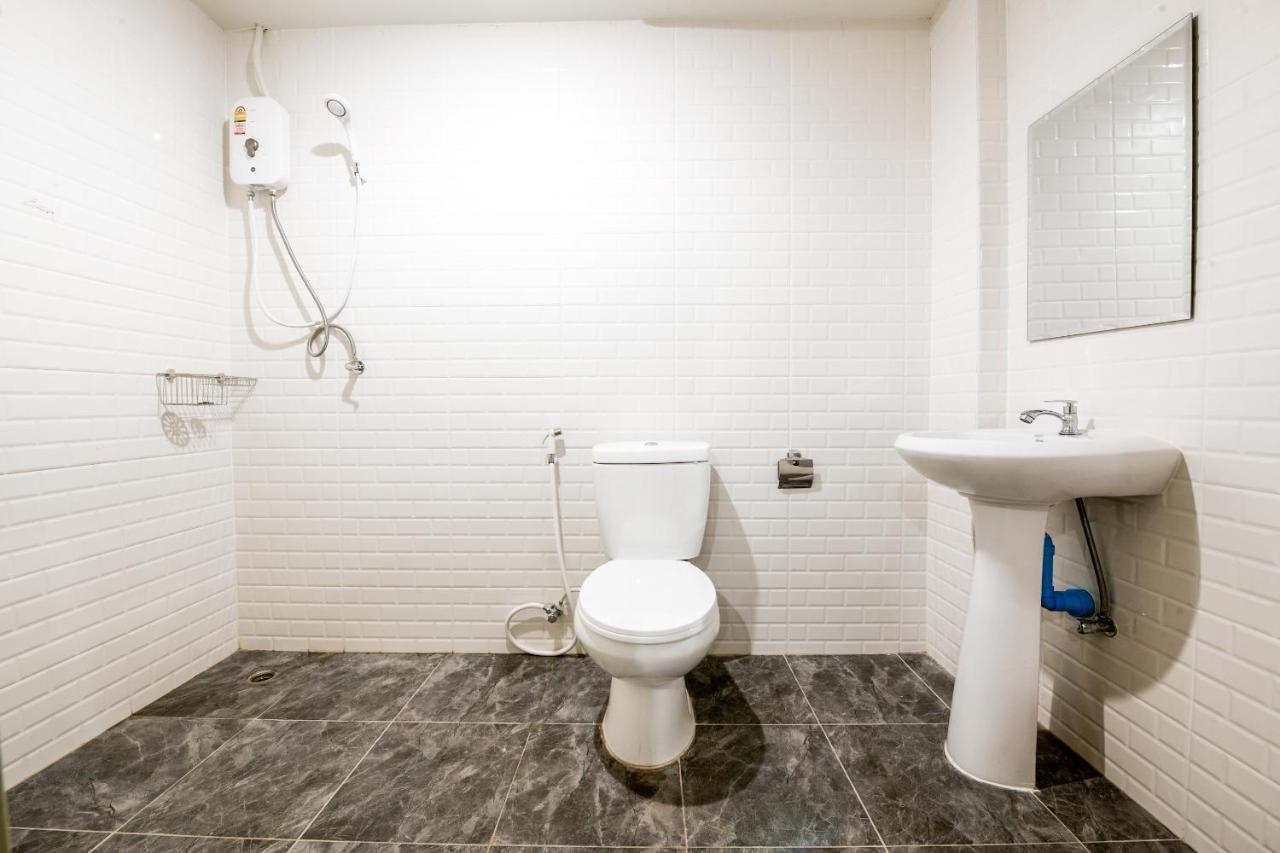 Oyo 347 Southside Residence Патая Екстериор снимка